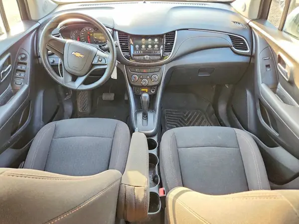 KL7CJNSB6JB622126 2018 CHEVROLET TRAX - Image 8
