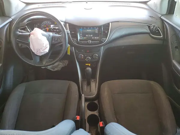 KL7CJNSB6JB700176 2018 CHEVROLET TRAX - Image 8