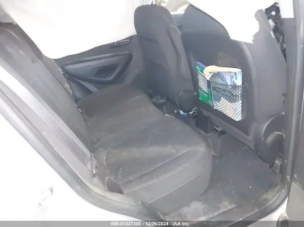 KL7CJNSB6JB721996 2018 CHEVROLET TRAX - Image 8