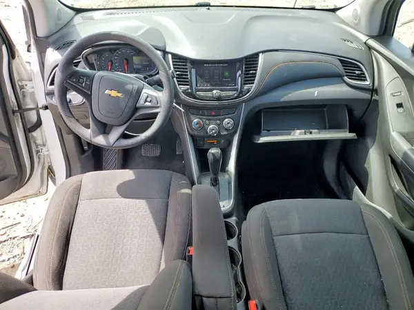 KL7CJNSB6LB017655 2020 CHEVROLET TRAX - Image 8
