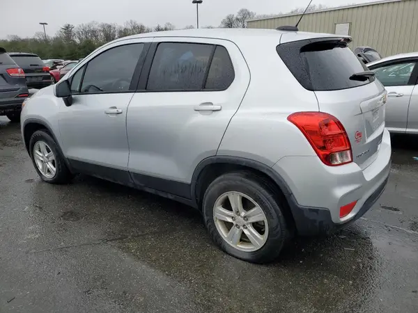 KL7CJNSB6LB030485 2020 CHEVROLET TRAX - Image 2