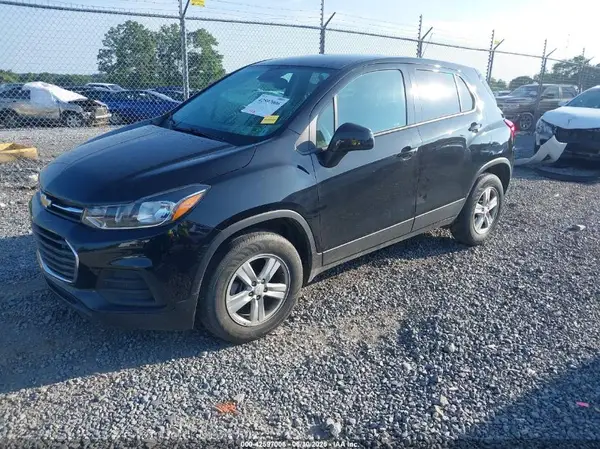 KL7CJNSB6LB055113 2020 CHEVROLET TRAX - Image 2