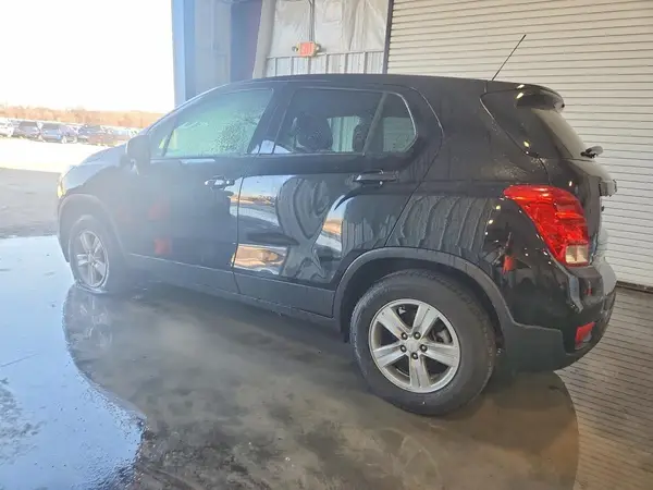 KL7CJNSB6LB086863 2020 CHEVROLET TRAX - Image 2