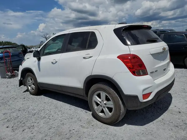 KL7CJNSB6LB316076 2020 CHEVROLET TRAX - Image 2