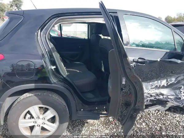 KL7CJNSB6LB317017 2020 CHEVROLET TRAX - Image 8
