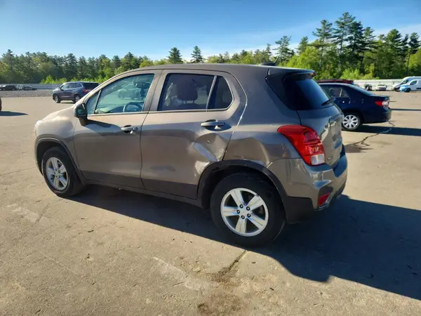 KL7CJNSB6LB350406 2020 CHEVROLET TRAX - Image 2