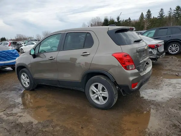 KL7CJNSB6MB300381 2021 CHEVROLET TRAX - Image 2