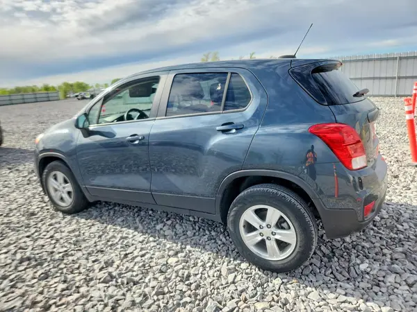 KL7CJNSB6MB318315 2021 CHEVROLET TRAX - Image 2