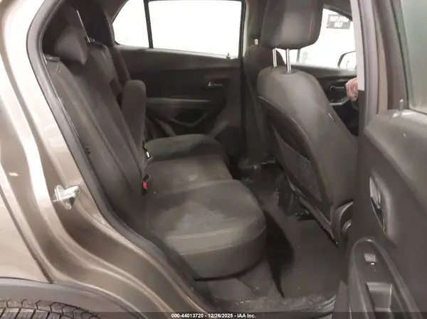 KL7CJNSB6MB339925 2021 CHEVROLET TRAX - Image 8
