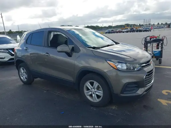 KL7CJNSB6MB350875 2021 CHEVROLET TRAX - Image 1