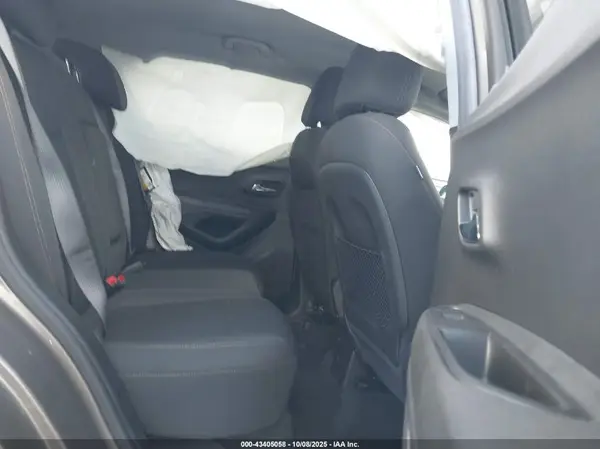 KL7CJNSB6MB350875 2021 CHEVROLET TRAX - Image 8