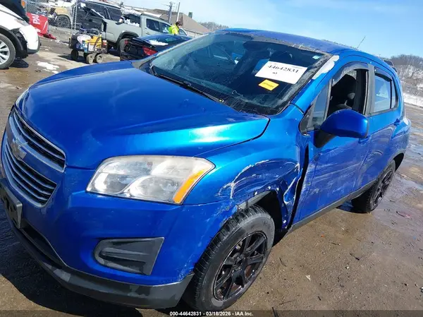 KL7CJNSB7GB576024 2016 CHEVROLET TRAX - Image 2