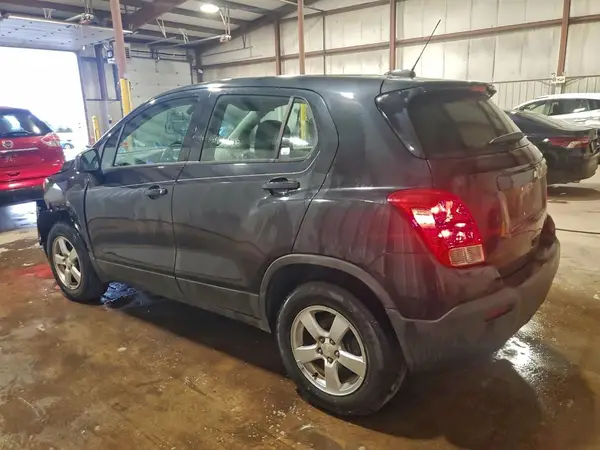 KL7CJNSB7GB588089 2016 CHEVROLET TRAX - Image 2