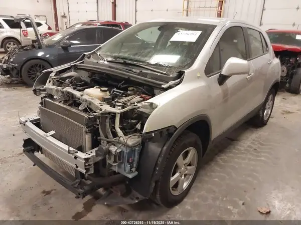 KL7CJNSB7GB594507 2016 CHEVROLET TRAX - Image 2