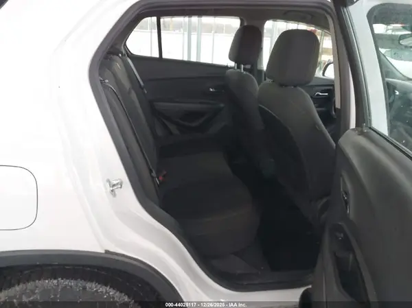 KL7CJNSB7HB133874 2017 CHEVROLET TRAX - Image 8