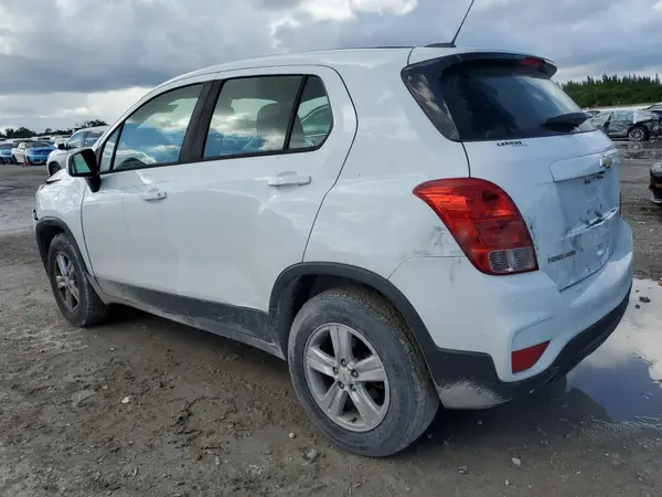 KL7CJNSB7HB233294 2017 CHEVROLET TRAX - Image 2