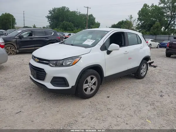 KL7CJNSB7HB257692 2017 CHEVROLET TRAX - Image 2