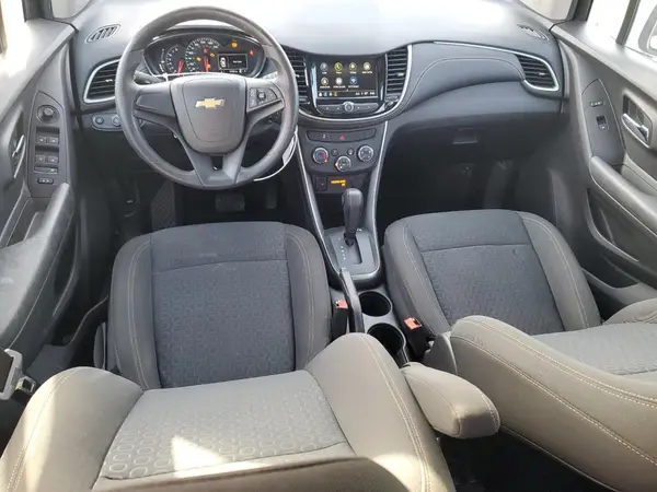 KL7CJNSB7JB572322 2018 CHEVROLET TRAX - Image 8