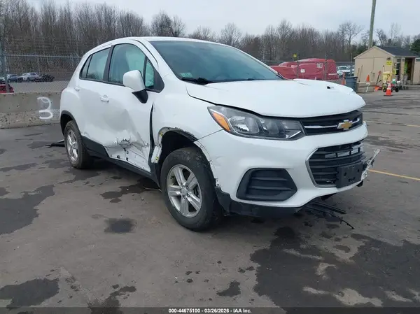 KL7CJNSB7JB625097 2018 CHEVROLET TRAX - Image 1