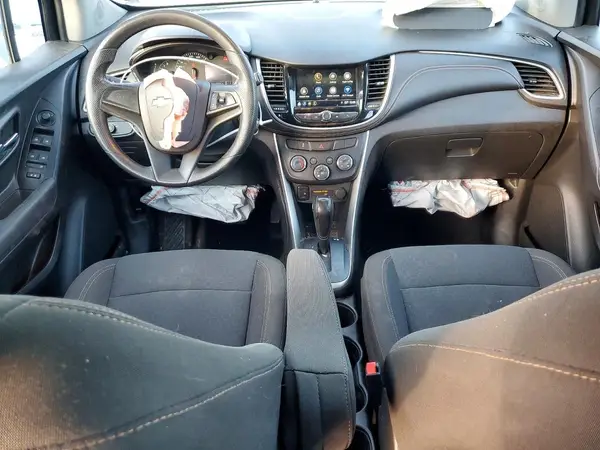 KL7CJNSB7JB730402 2018 CHEVROLET TRAX - Image 8