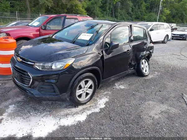 KL7CJNSB7LB036425 2020 CHEVROLET TRAX - Image 2