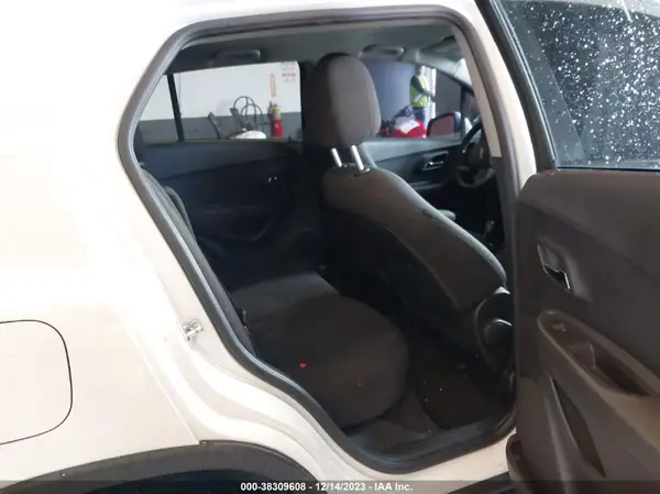 KL7CJNSB7LB056206 2020 CHEVROLET TRAX - Image 8