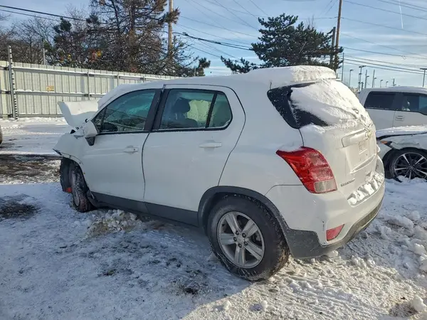 KL7CJNSB7LB068842 2020 CHEVROLET TRAX - Image 2