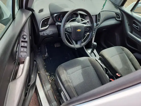 KL7CJNSB7LB072308 2020 CHEVROLET TRAX - Image 8