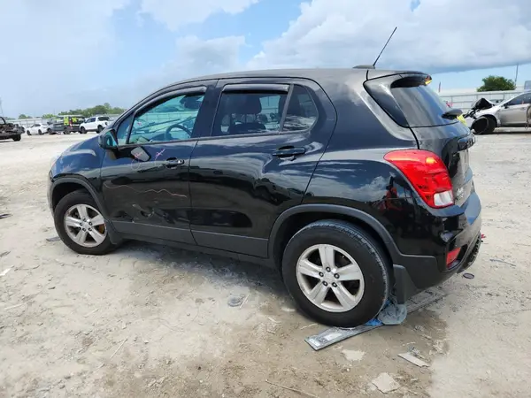 KL7CJNSB7LB090615 2020 CHEVROLET TRAX - Image 2