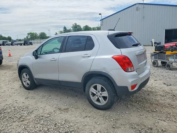 KL7CJNSB7LB323392 2020 CHEVROLET TRAX - Image 2