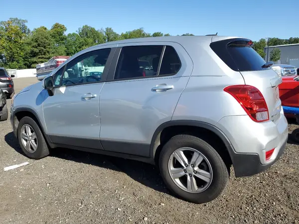KL7CJNSB7LB323781 2020 CHEVROLET TRAX - Image 2