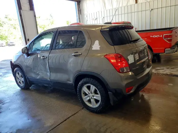 KL7CJNSB7LB338961 2020 CHEVROLET TRAX - Image 2