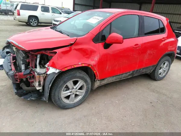 KL7CJNSB7LB353346 2020 CHEVROLET TRAX - Image 2