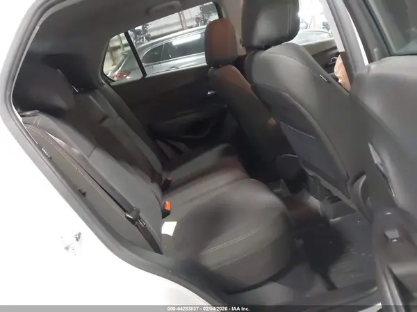 KL7CJNSB7MB301832 2021 CHEVROLET TRAX - Image 8