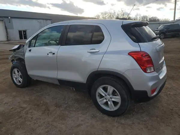 KL7CJNSB7MB345829 2021 CHEVROLET TRAX - Image 2
