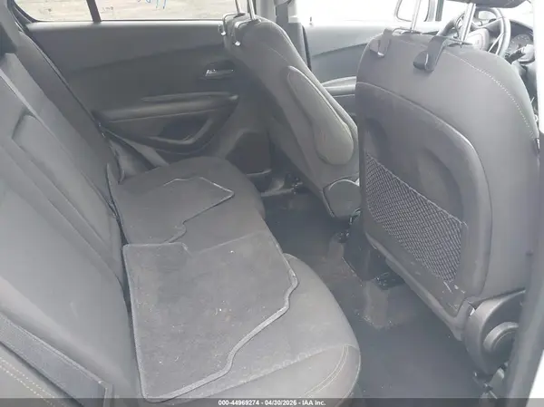 KL7CJNSB7MB345975 2021 CHEVROLET TRAX - Image 8