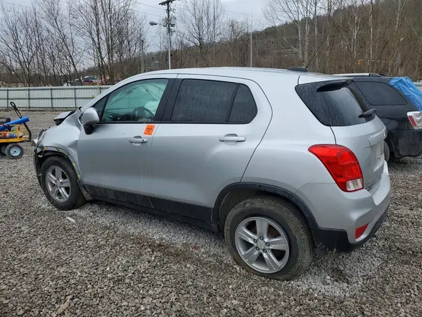 KL7CJNSB7MB356443 2021 CHEVROLET TRAX - Image 2