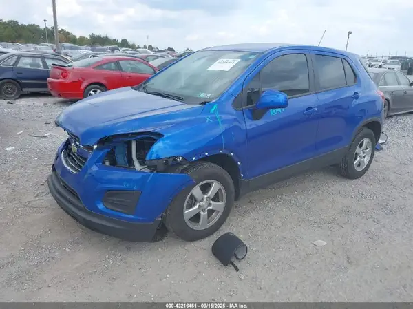 KL7CJNSB8GB563542 2016 CHEVROLET TRAX - Image 2
