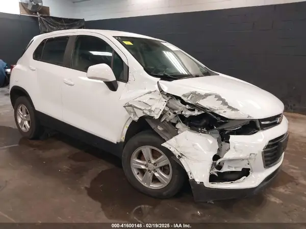 KL7CJNSB8HB101418 2017 CHEVROLET TRAX - Image 1