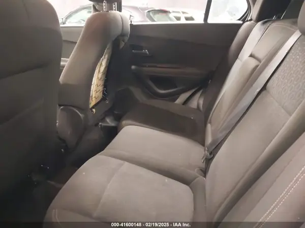 KL7CJNSB8HB101418 2017 CHEVROLET TRAX - Image 8