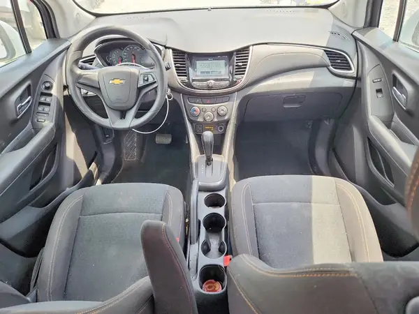 KL7CJNSB8HB116520 2017 CHEVROLET TRAX - Image 8