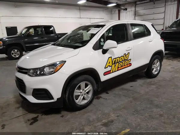 KL7CJNSB8HB171646 2017 CHEVROLET TRAX - Image 2