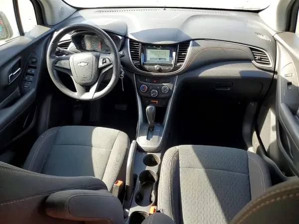 KL7CJNSB8HB176071 2017 CHEVROLET TRAX - Image 8