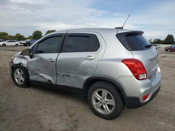 KL7CJNSB8HB235409 2017 CHEVROLET TRAX - Image 2