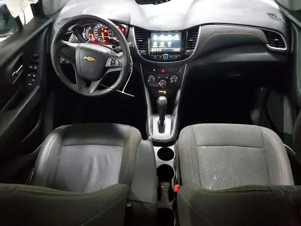 KL7CJNSB8JB584933 2018 CHEVROLET TRAX - Image 8