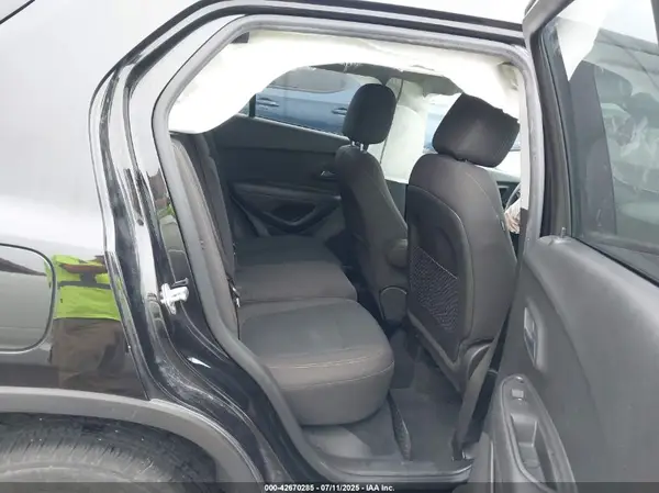 KL7CJNSB8LB035543 2020 CHEVROLET TRAX - Image 8
