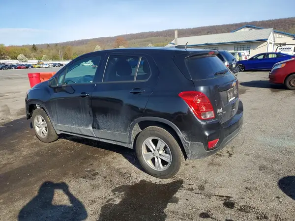 KL7CJNSB8LB051869 2020 CHEVROLET TRAX - Image 2