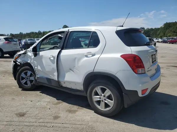 KL7CJNSB8LB070891 2020 CHEVROLET TRAX - Image 2
