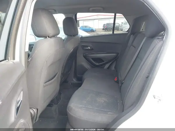 KL7CJNSB8LB087335 2020 CHEVROLET TRAX - Image 3