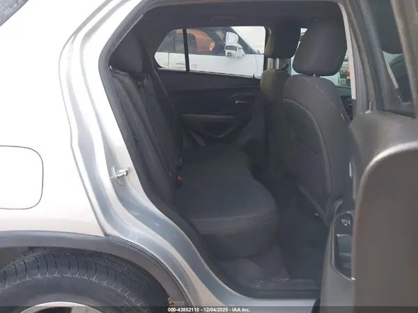KL7CJNSB8LB312742 2020 CHEVROLET TRAX - Image 8